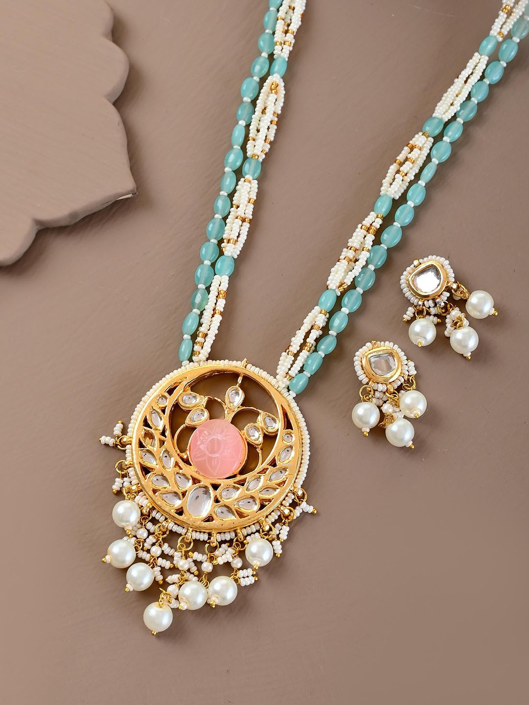 

STYYO Gold-Plated Kundan-Studded And Artificial Beaded Jewellery Set