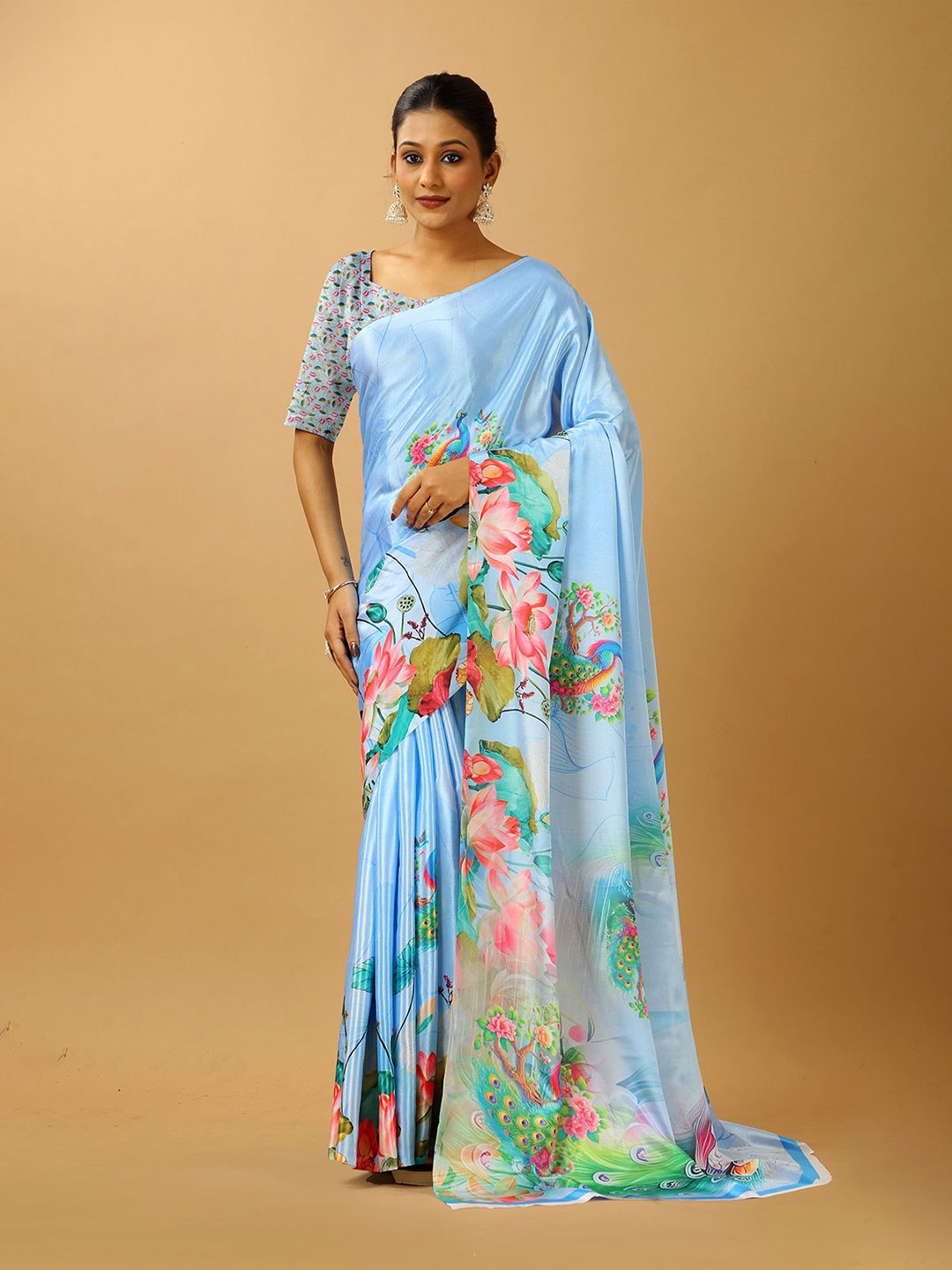 

VIRENDRA TEXTILES Floral Pure Crepe Saree, Blue