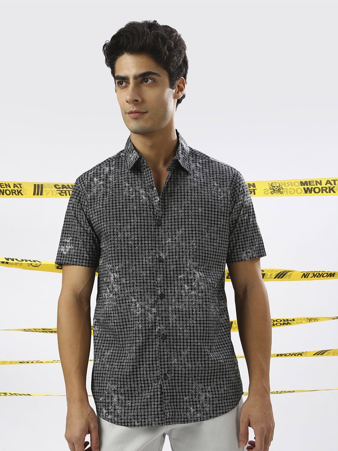 

THE BEETEL HOUSE Men Slim Fit Opaque Printed Casual Shirt, Black
