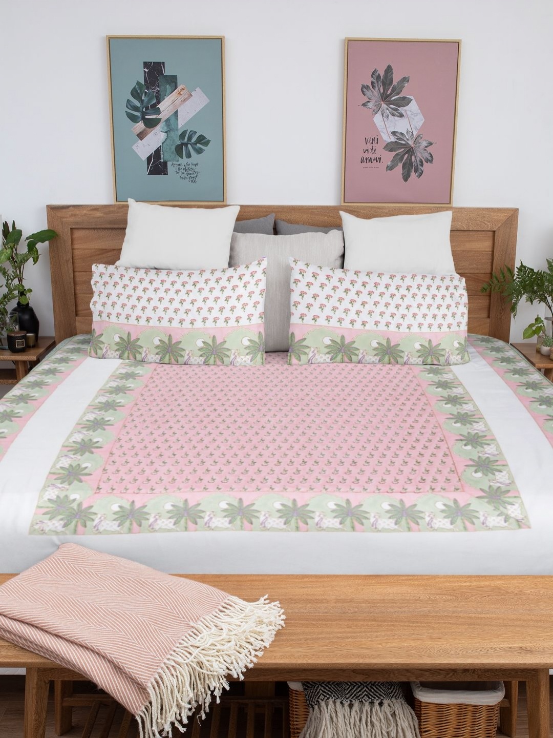 

Baarno White & Pink Floral Printed Pure Cotton 300 TC King Bedsheet Set-2.7 m X 2.7 m