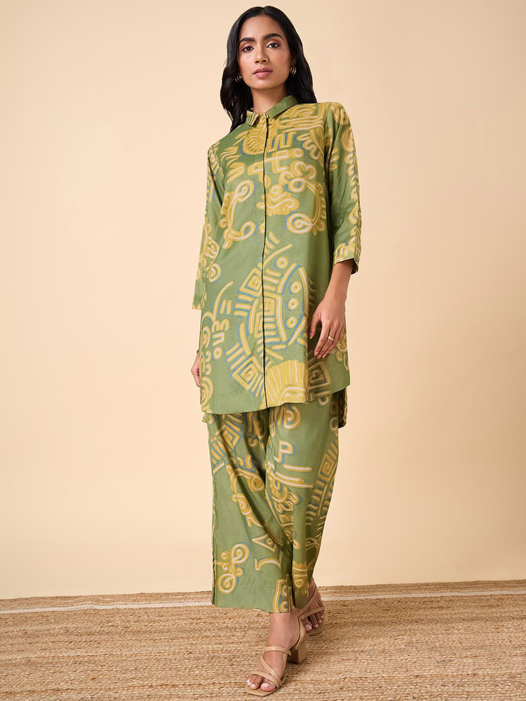 

Marigold Lane Printed Shirt Collar Straight Tunic With Trousers, Green