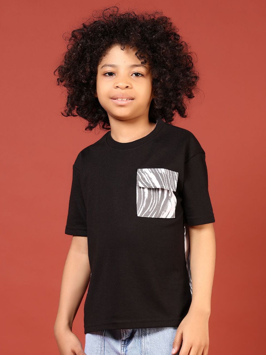 

V-Mart Boys Printed Raw Edge T-shirt, Black