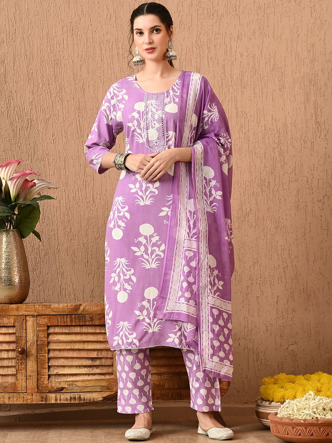 

Anouk Women Floral Printed Regular Kurta with Trousers & With Dupatta, Purple