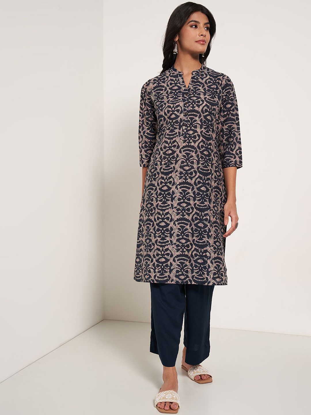 

RANGMANCH BY PANTALOONS Abstract Printed Mandarin Collar Cotton Straight Kurta, Brown