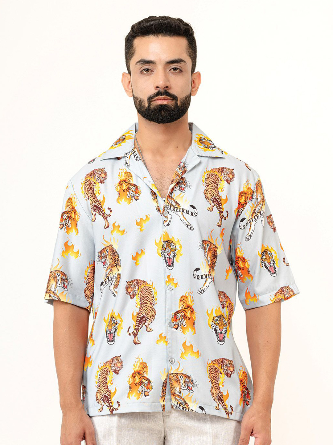 

Tistabene Men Floral Opaque Printed Casual Shirt, Grey