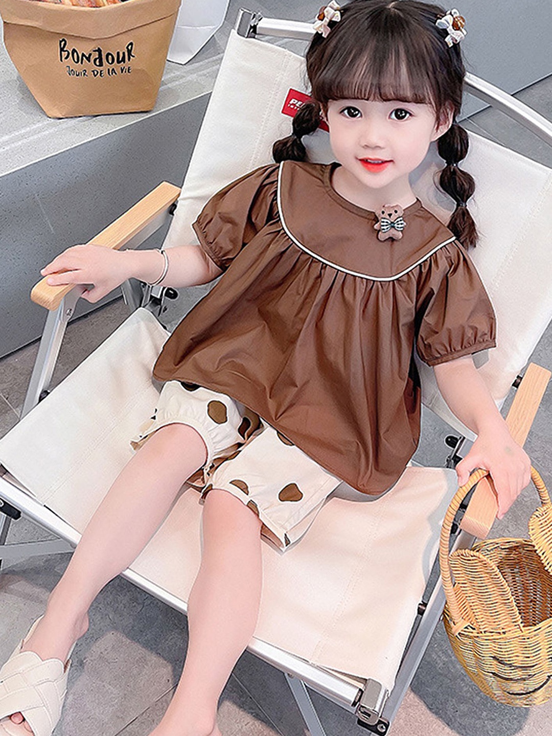 

LULU & SKY Girls Round Neck Top With Shorts, Khaki