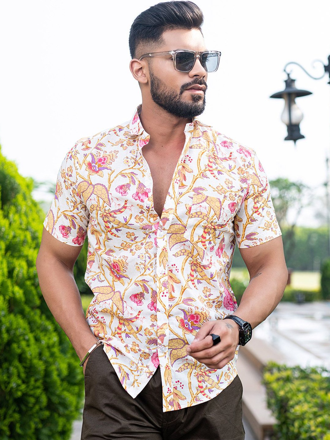 

Tistabene Men Floral Opaque Printed Casual Shirt, Yellow