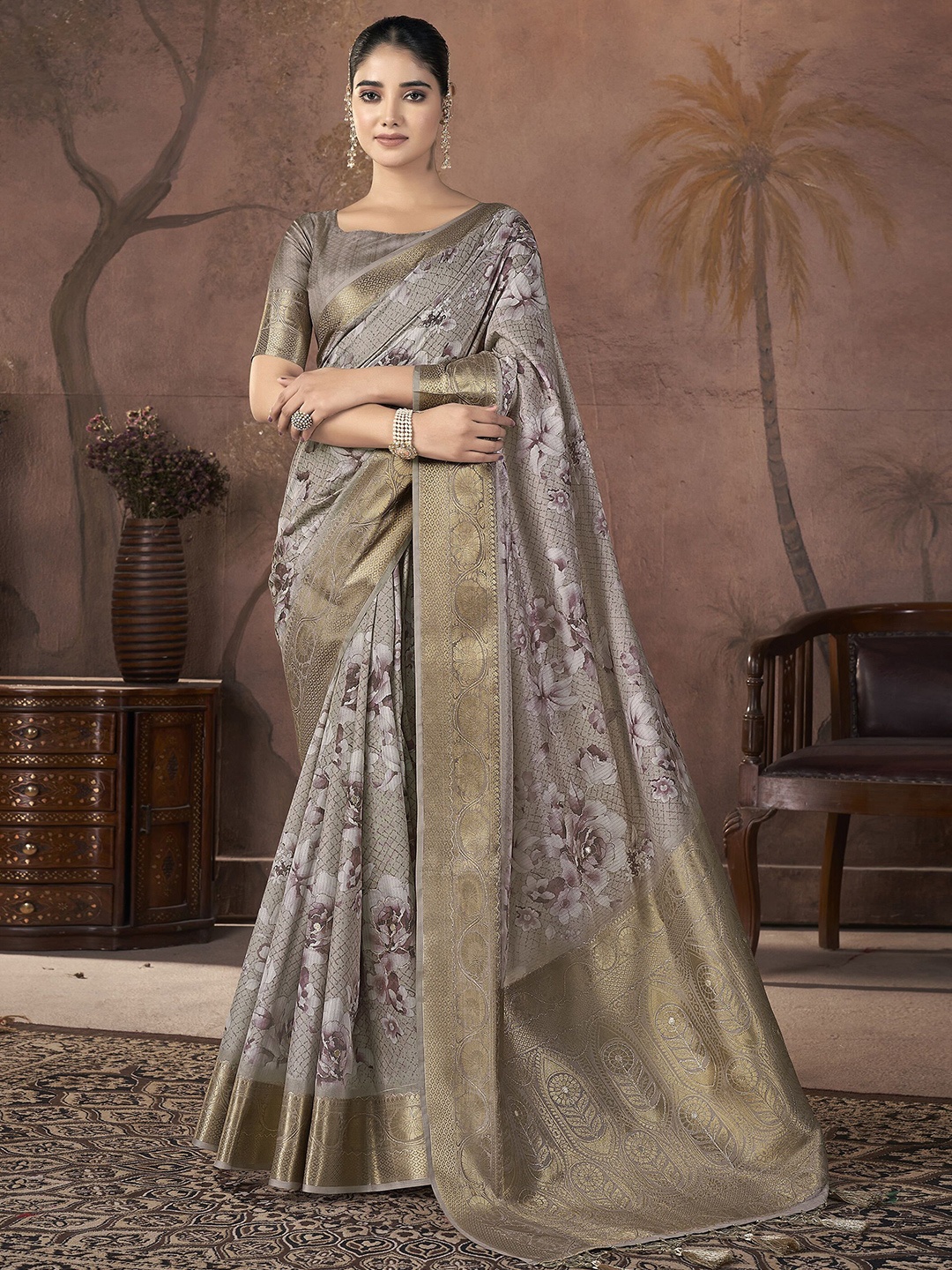 

Ethnielle Floral Zari Pure Silk Banarasi Saree, Beige