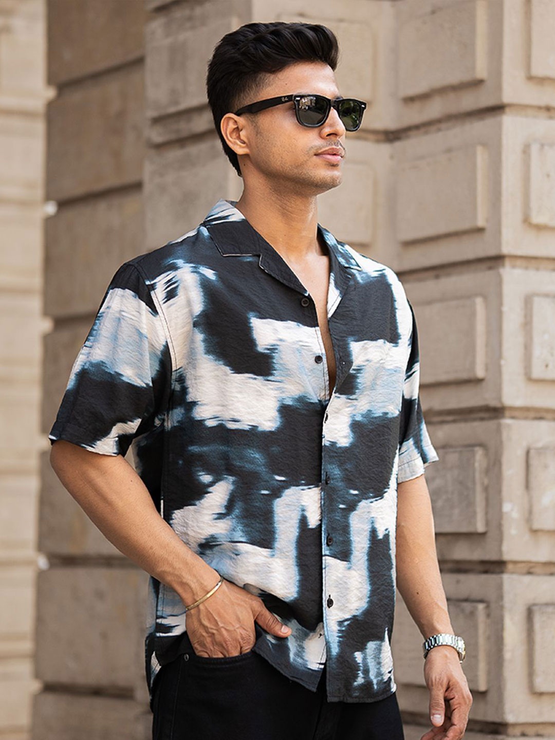 

Powerlook Men Opaque Printed Casual Shirt, Black