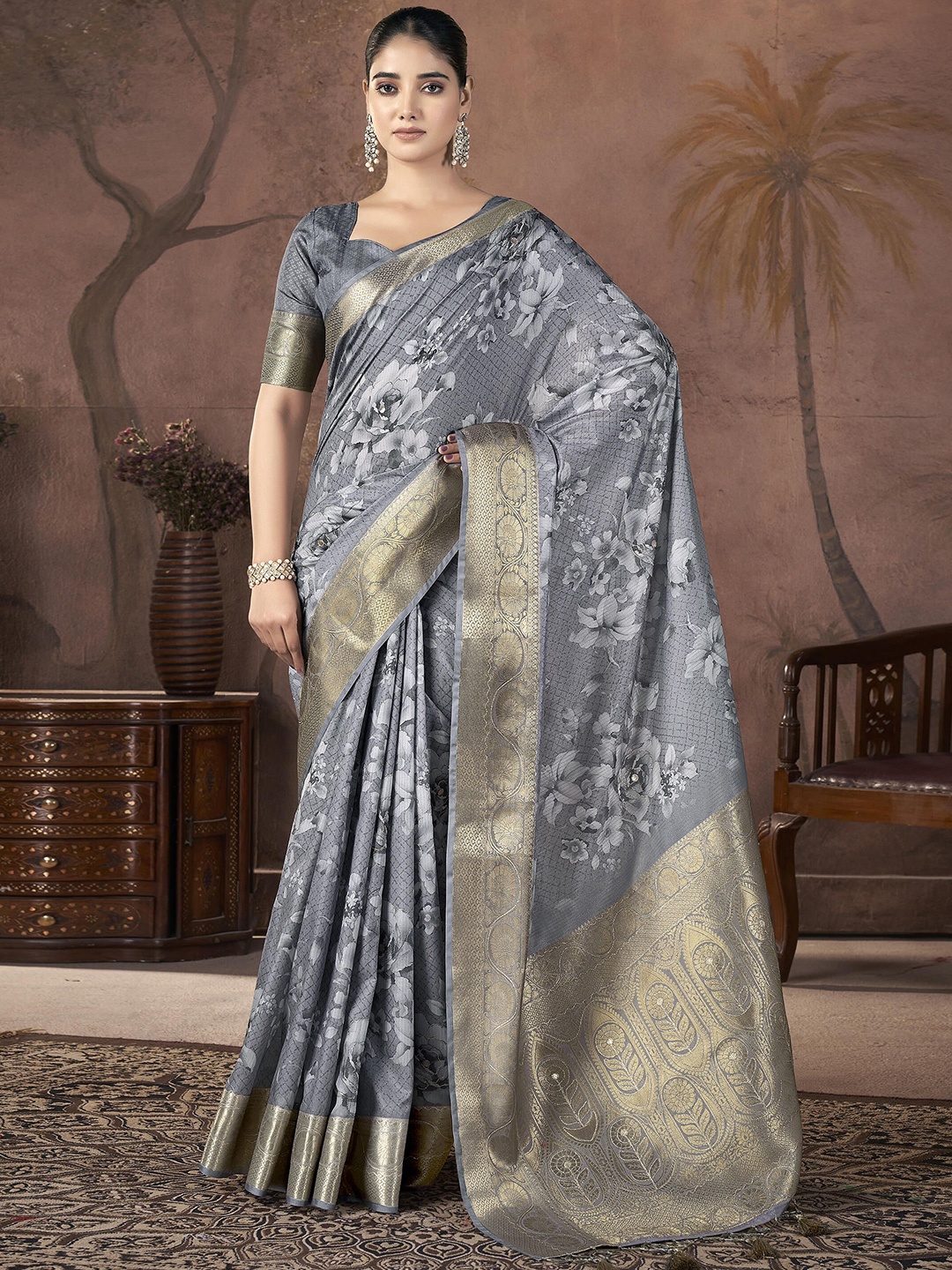 

Ethnielle Floral Zari Pure Silk Banarasi Saree, Grey