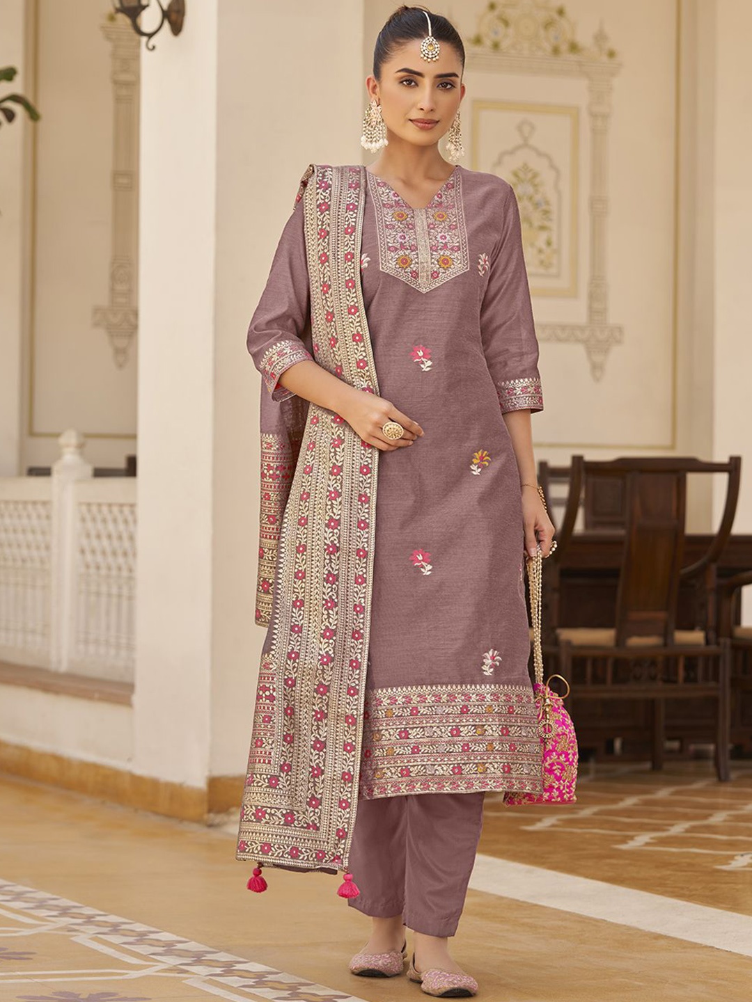 

HRITIKA Women Floral Regular Kurta with Trousers & With Dupatta, Violet