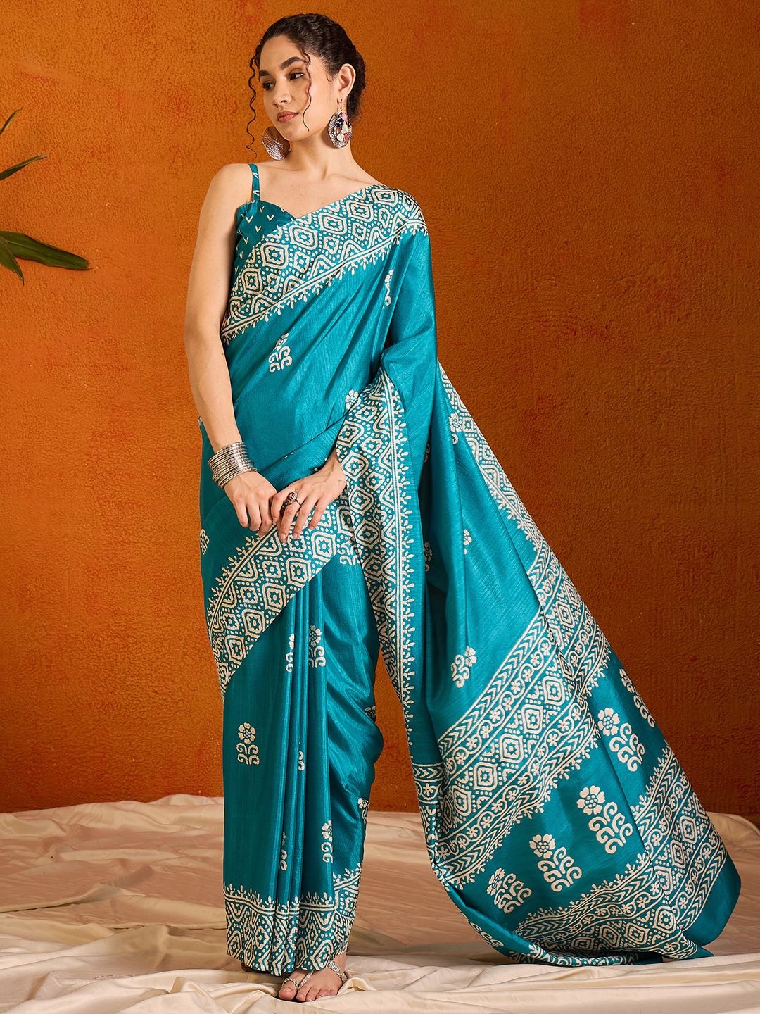 

Anouk Rustic Ethnic Motifs Bagru Saree, Blue