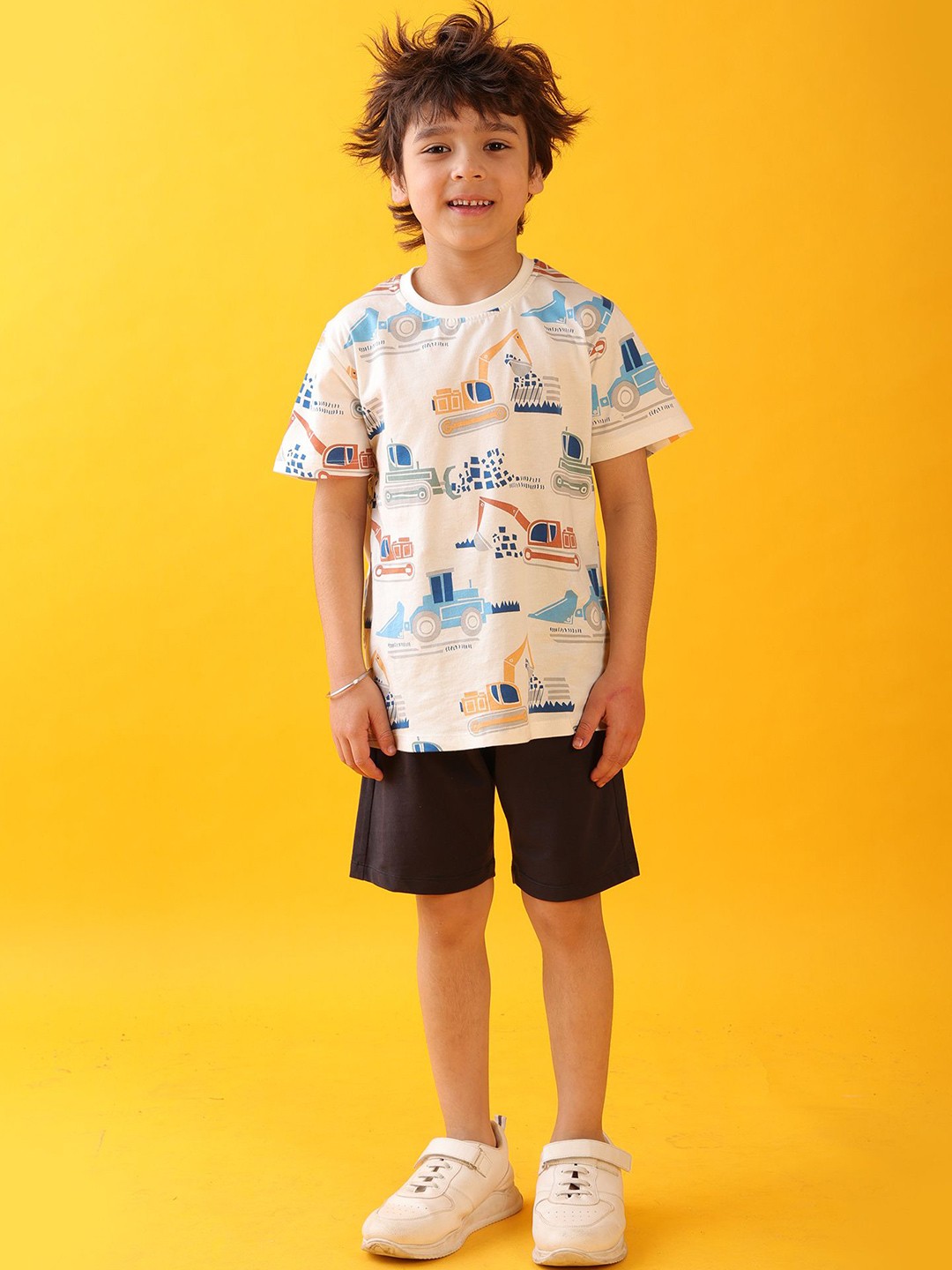 

Anthrilo Boys Printed Round Neck Pure Cotton T-shirt With Shorts, White