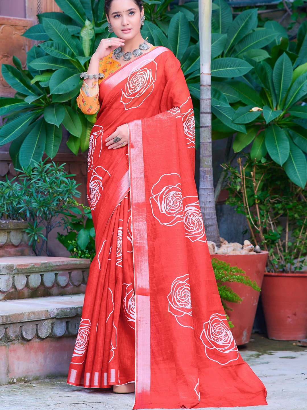 

Quelea Floral Zari Linen Blend Khadi Saree, Red