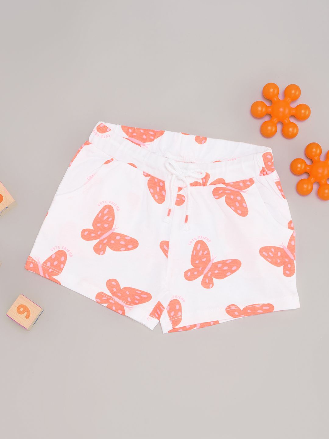 

Pantaloons Junior Girls Printed Shorts, White