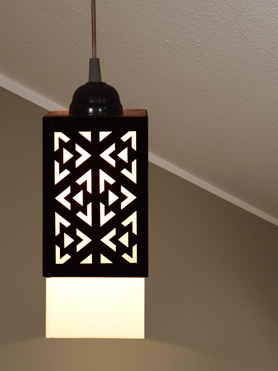 

Gojeeva Black & White Textured Wooden Square Shaped Wall Lamp