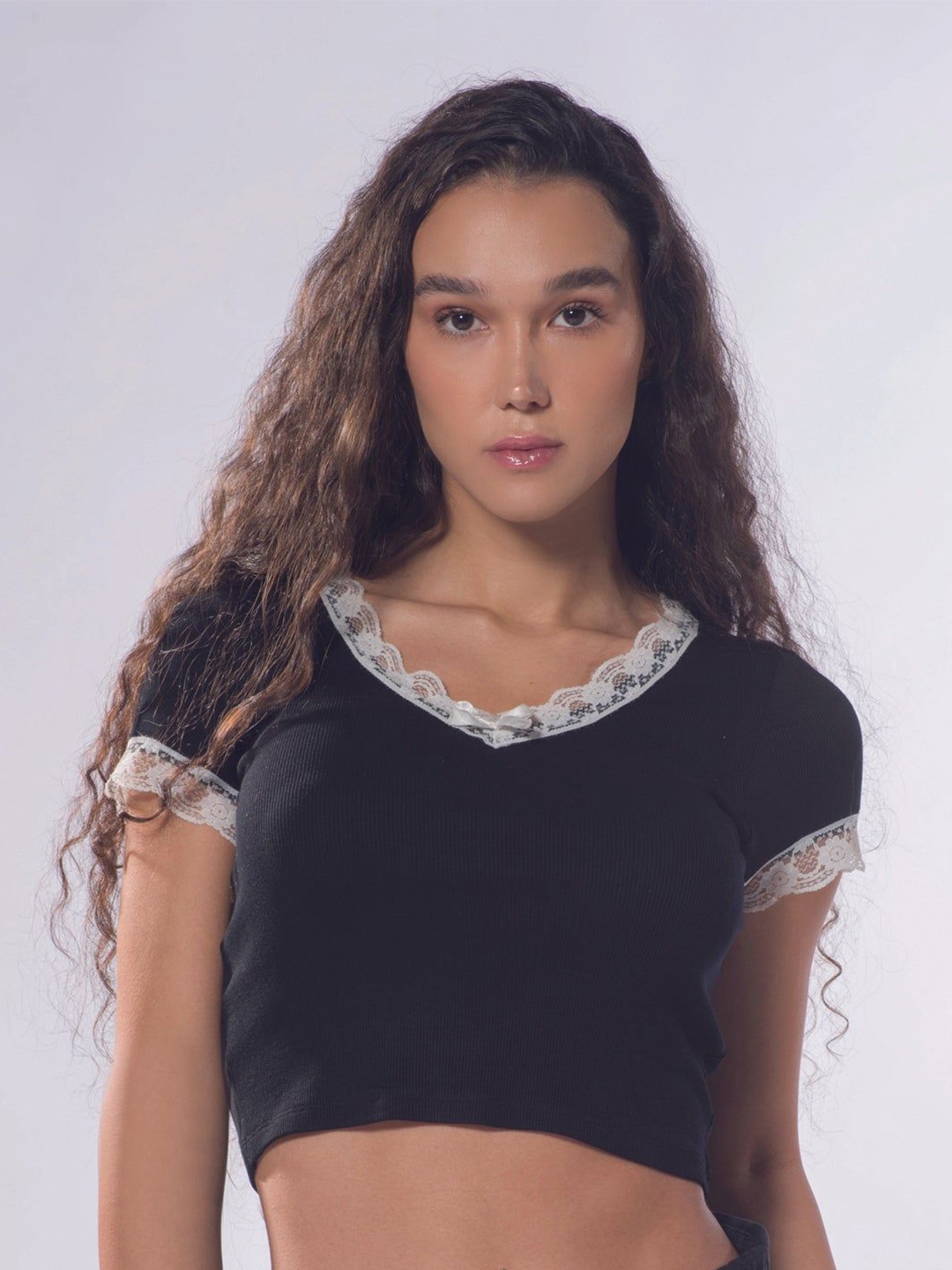 

Virgio Jewel Women Ribbed Lace Trim Top, Black