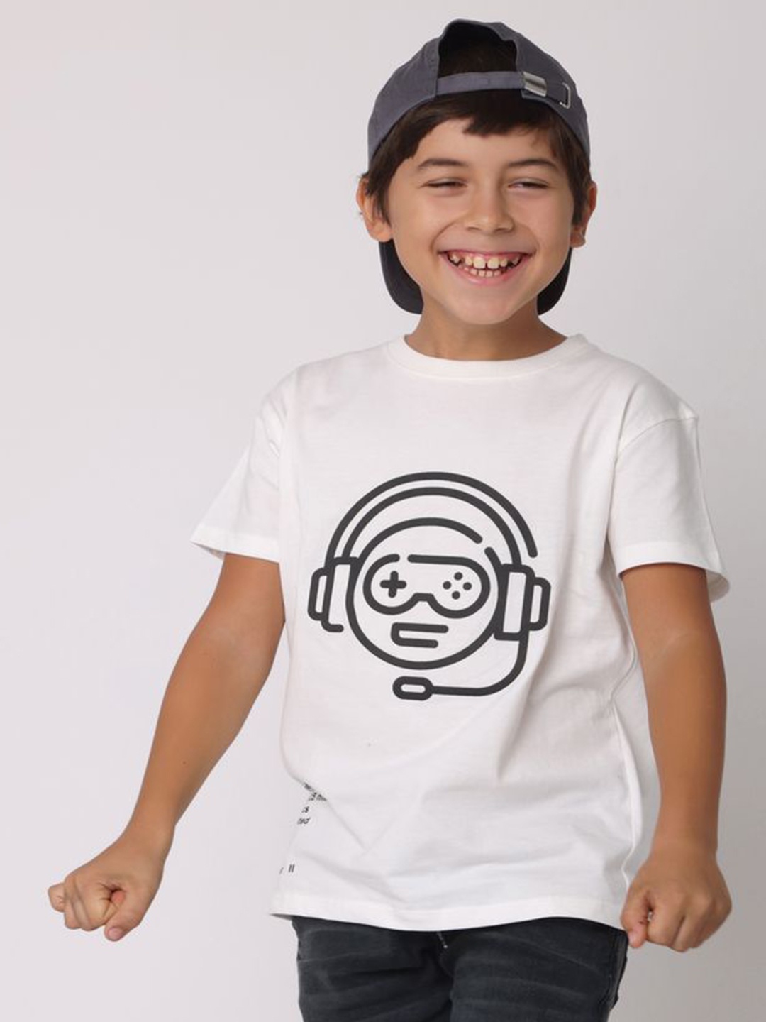 

Wakai Boys Printed Organic Cotton Raw Edge T-shirt, Off white