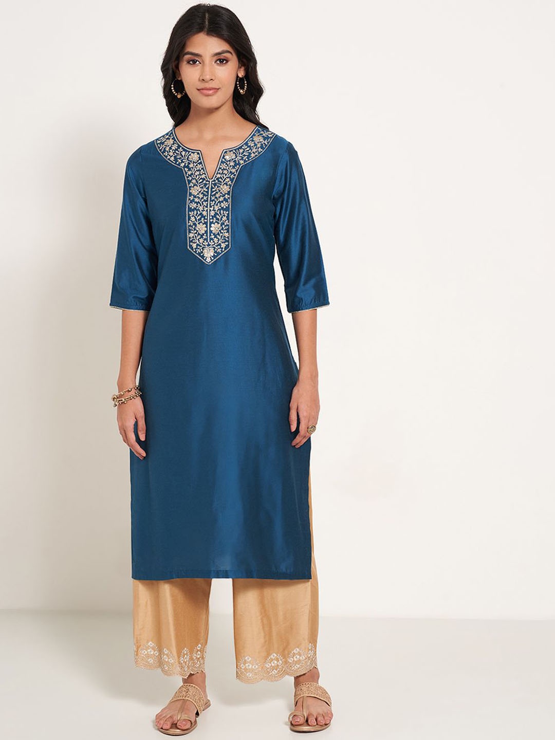 

RANGMANCH BY PANTALOONS Embroidered Notch-Neck Straight Kurta, Blue