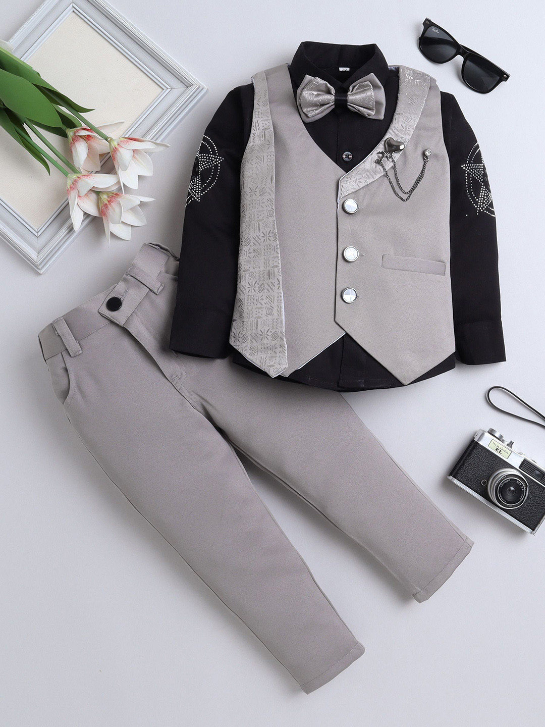 

BAESD Printed Single Breasted Three-Piece Suit, Grey