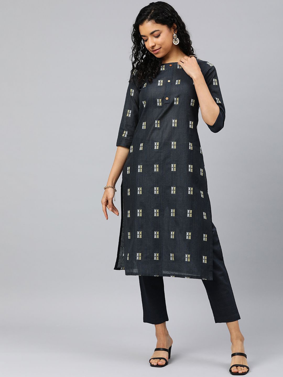 

HRITIKA Geometric Woven Design Round Neck Straight Kurta, Navy blue