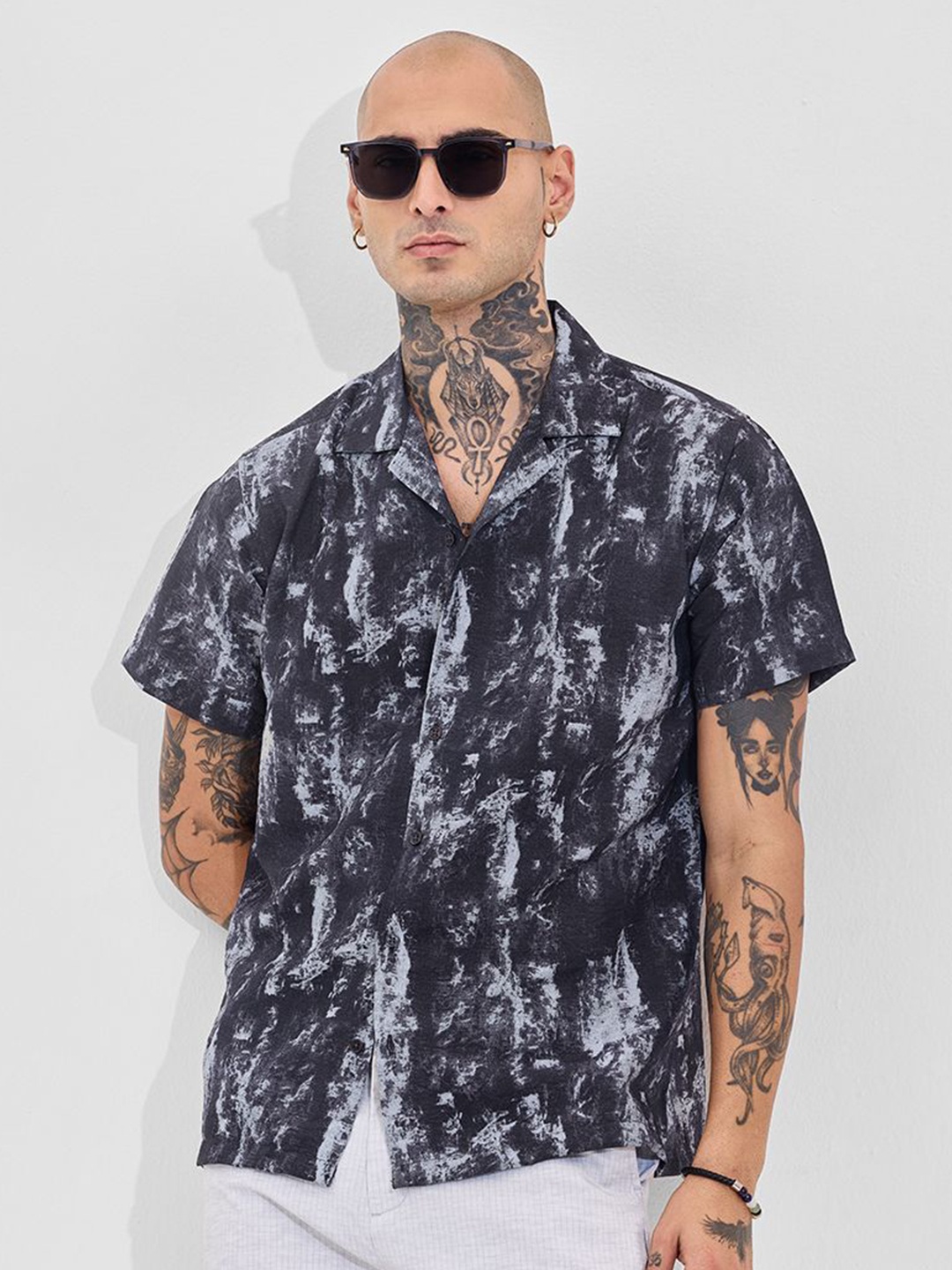 

Snitch Men Boxy Opaque Printed Casual Shirt, Grey
