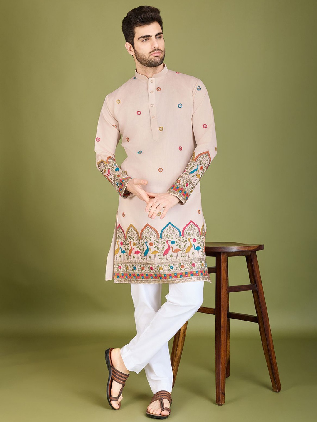 

ODETTE Floral Embroidered Straight Kurta, Cream