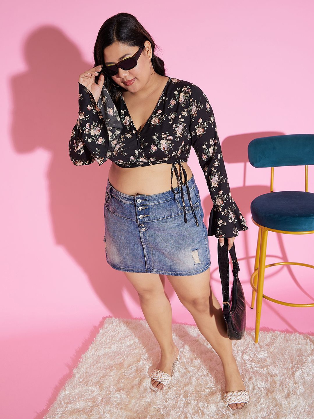 

Berrylush Curve Floral Print Flutter Sleeve Wrap Crop Top, Black