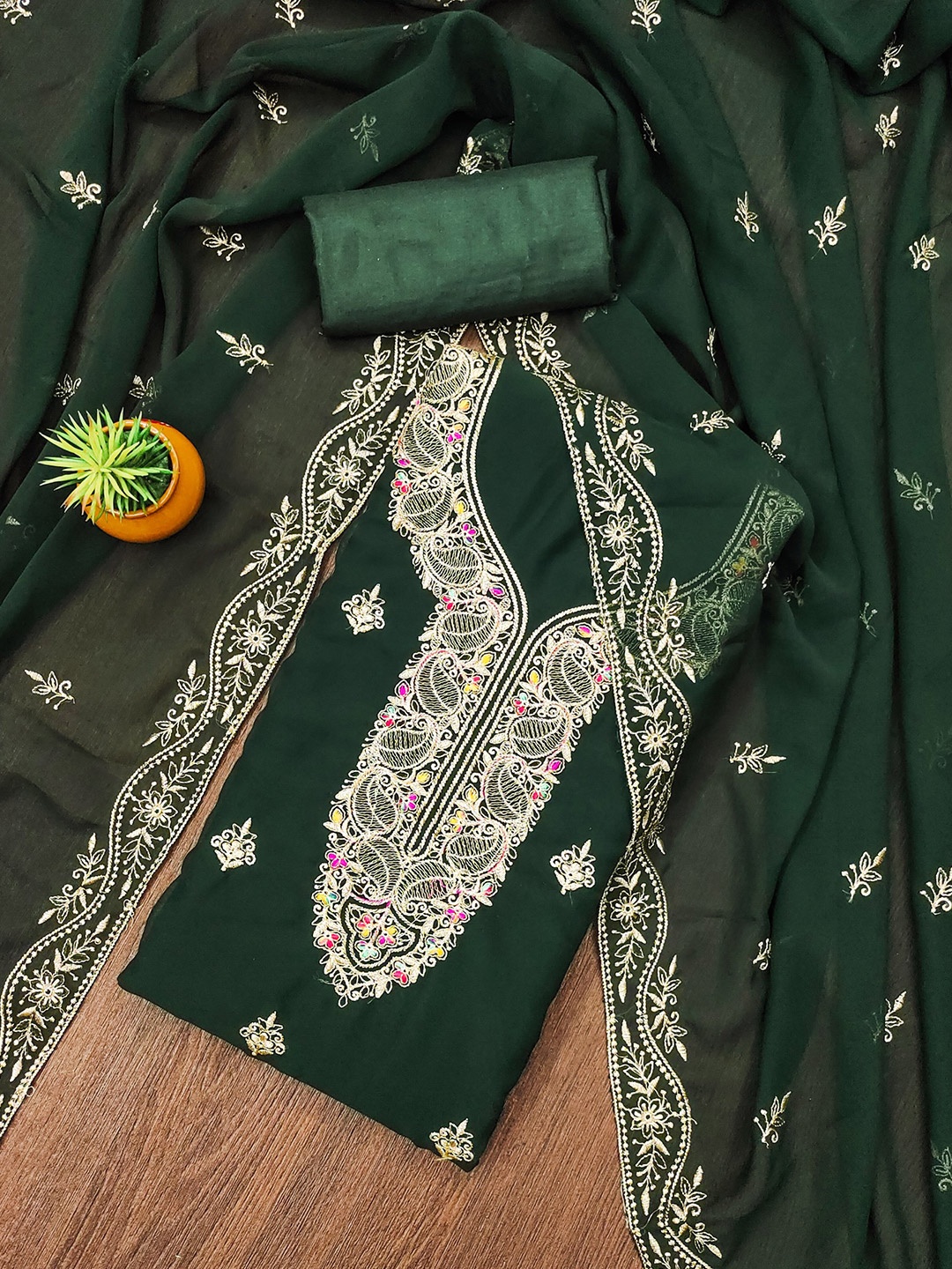 

Rangtulika Floral Embroidered Sequnnied Organza Unstitched Dress Material, Green