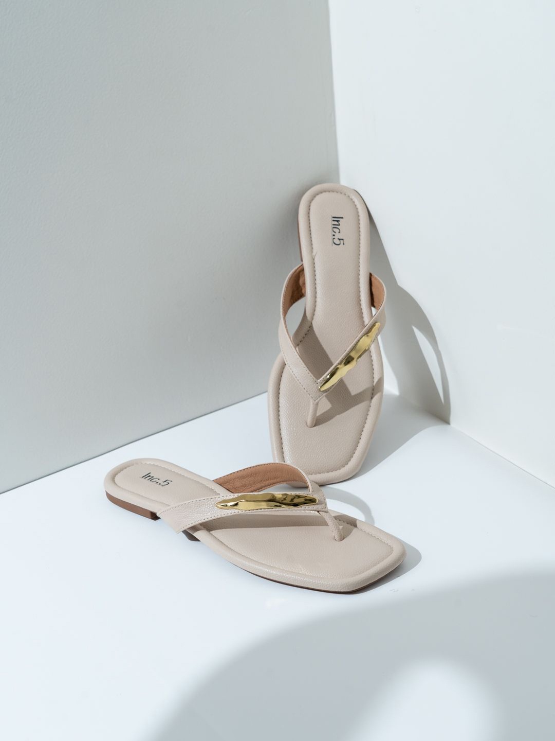 

Inc 5 Women T-Strap Flats, Cream