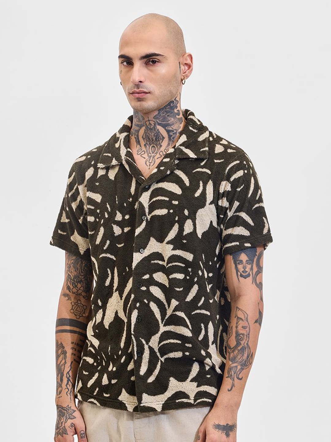 

Snitch Men Boxy Opaque Printed Casual Shirt, Olive