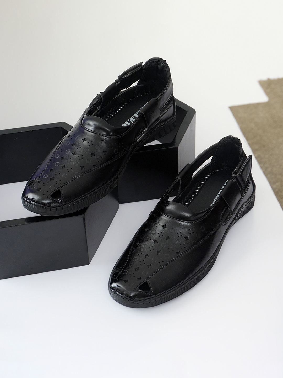 

Killer Men Shoe-Style Comfort Sandals, Black