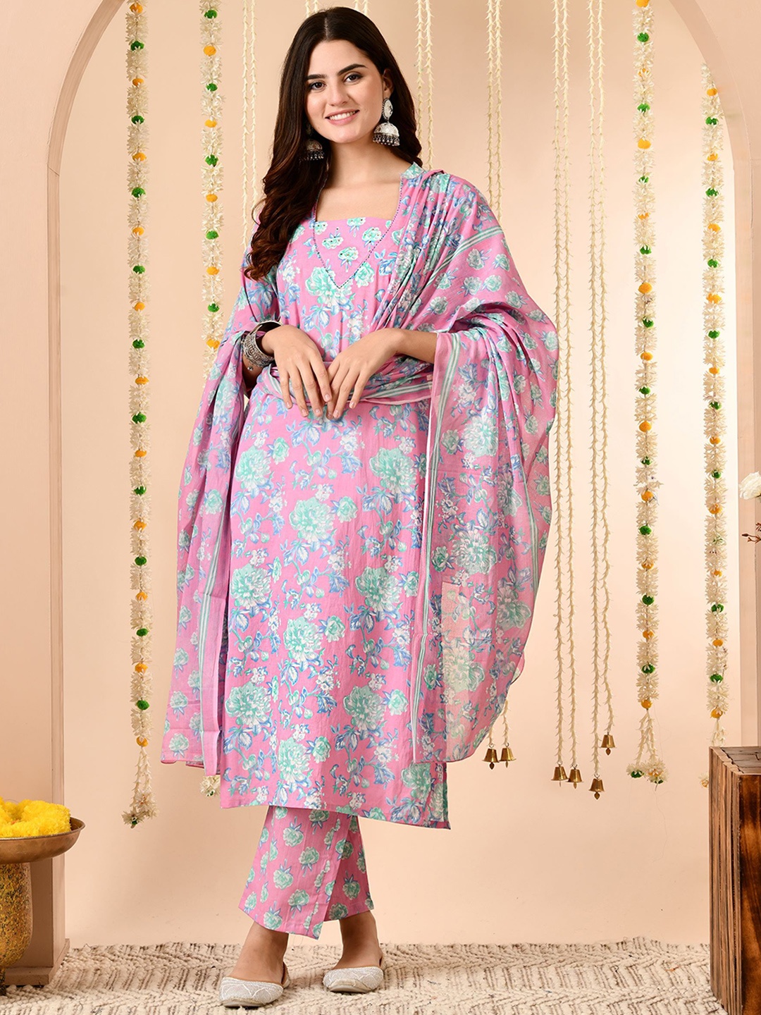 

Anouk Women Floral Printed Regular Pure Cotton Kurta with Trousers & With Dupatta, Pink