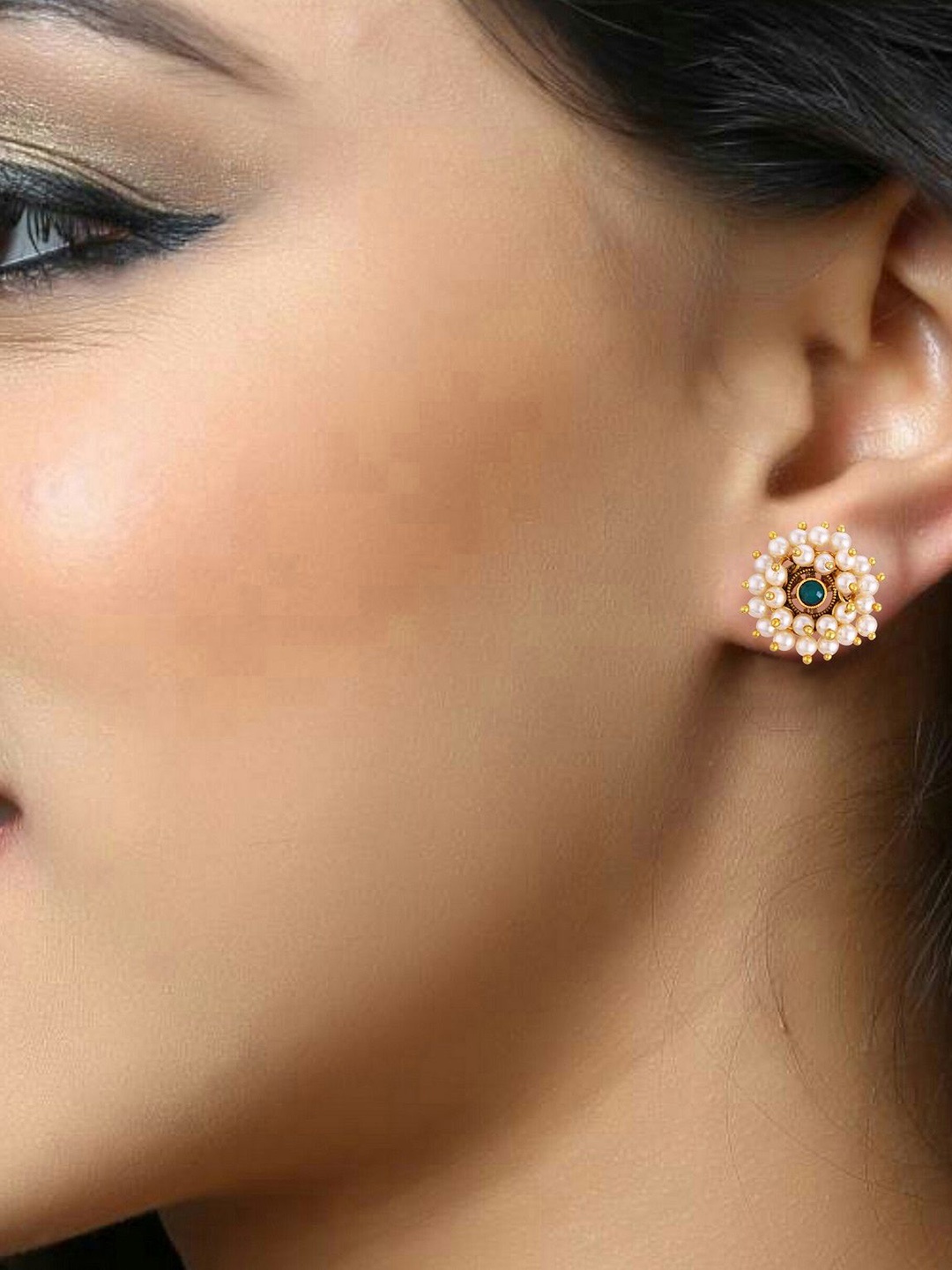 

DIVASTRI Gold-Plated Pearls Contemporary Studs