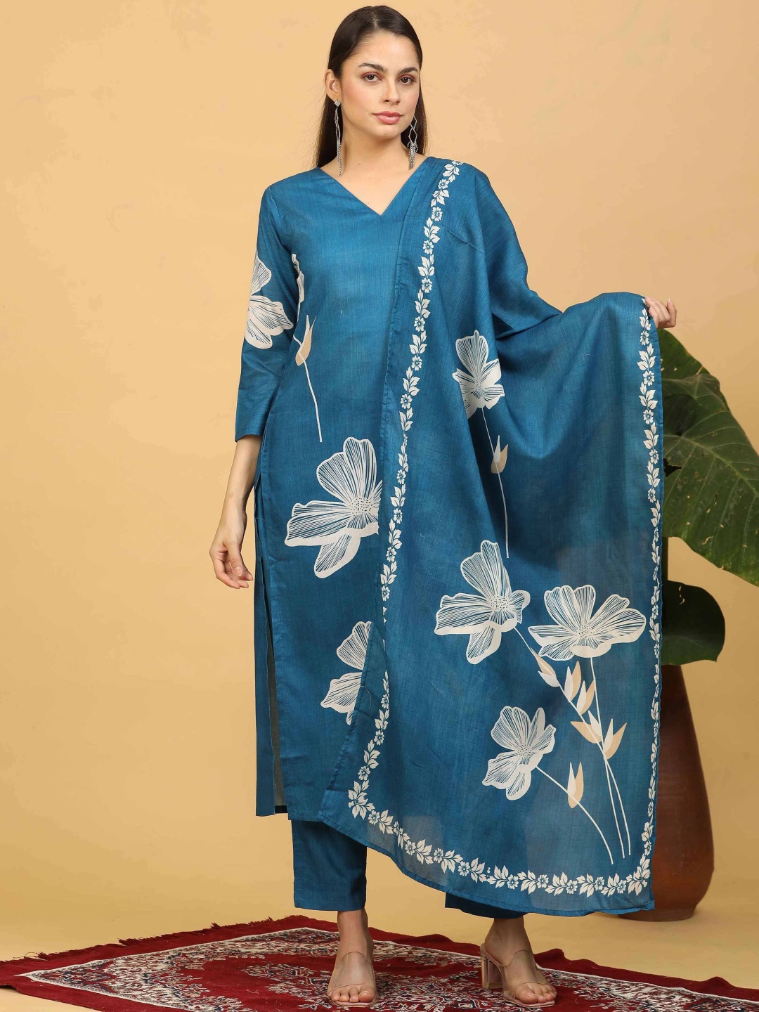 

GOLDSTROMS Floral Printed V-Neck Linen Straight Kurta With Trousers & Dupatta, Blue