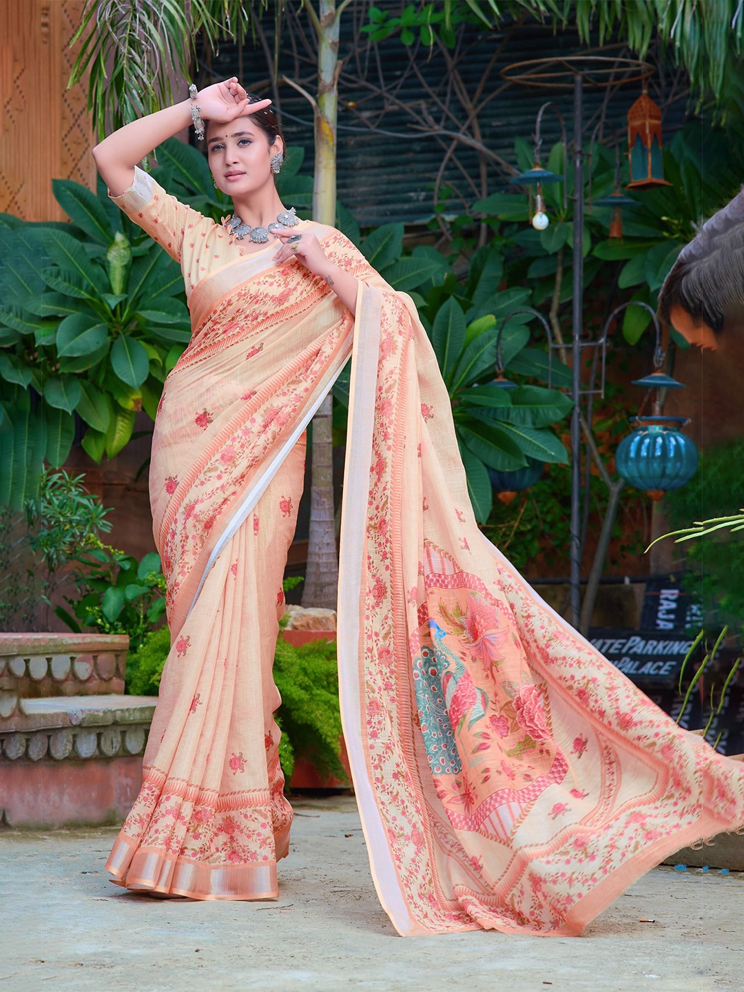 

Quelea Floral Zari Linen Blend Khadi Saree, Cream