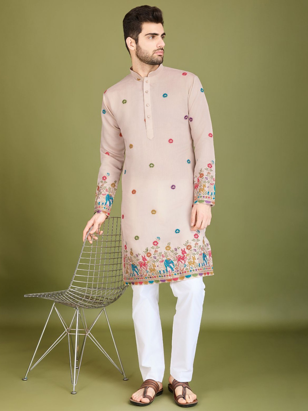 

ODETTE Floral Embroidered Straight Kurta, Cream