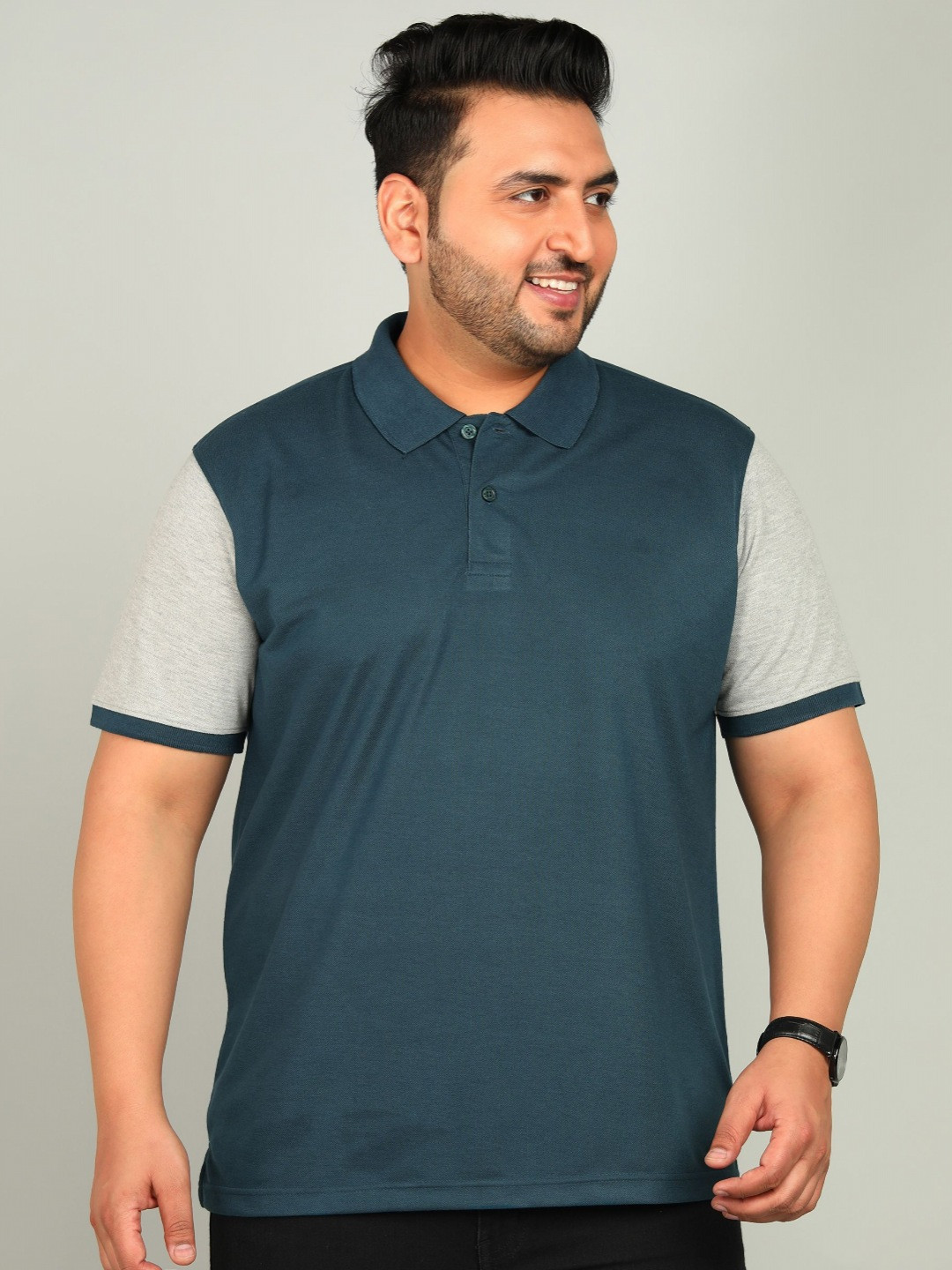 

XFOX Men Colourblocked Polo Collar T-shirt, Navy blue