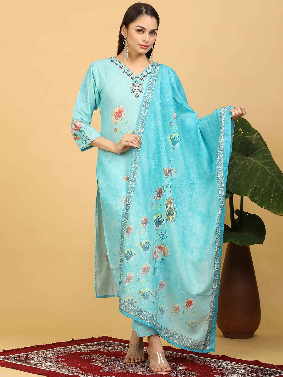 

GOLDSTROMS Floral Printed Thread Work Straight Kurta With Trousers & Dupatta, Turquoise blue