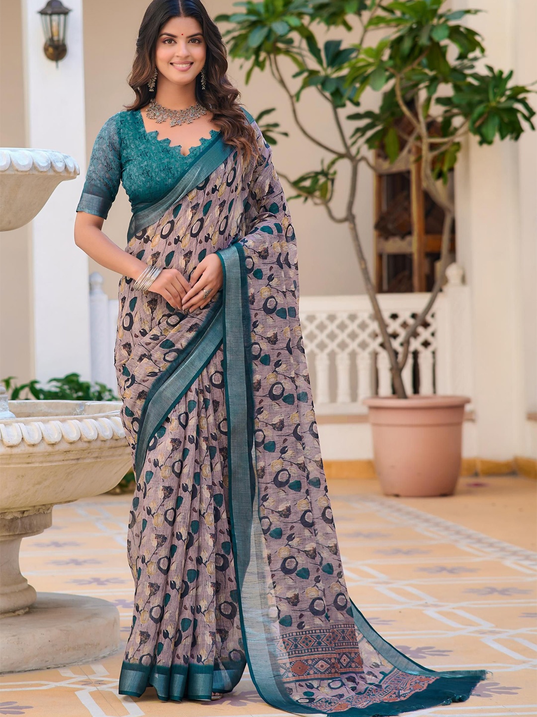 

Quelea Floral Linen Blend Khadi Saree, Teal