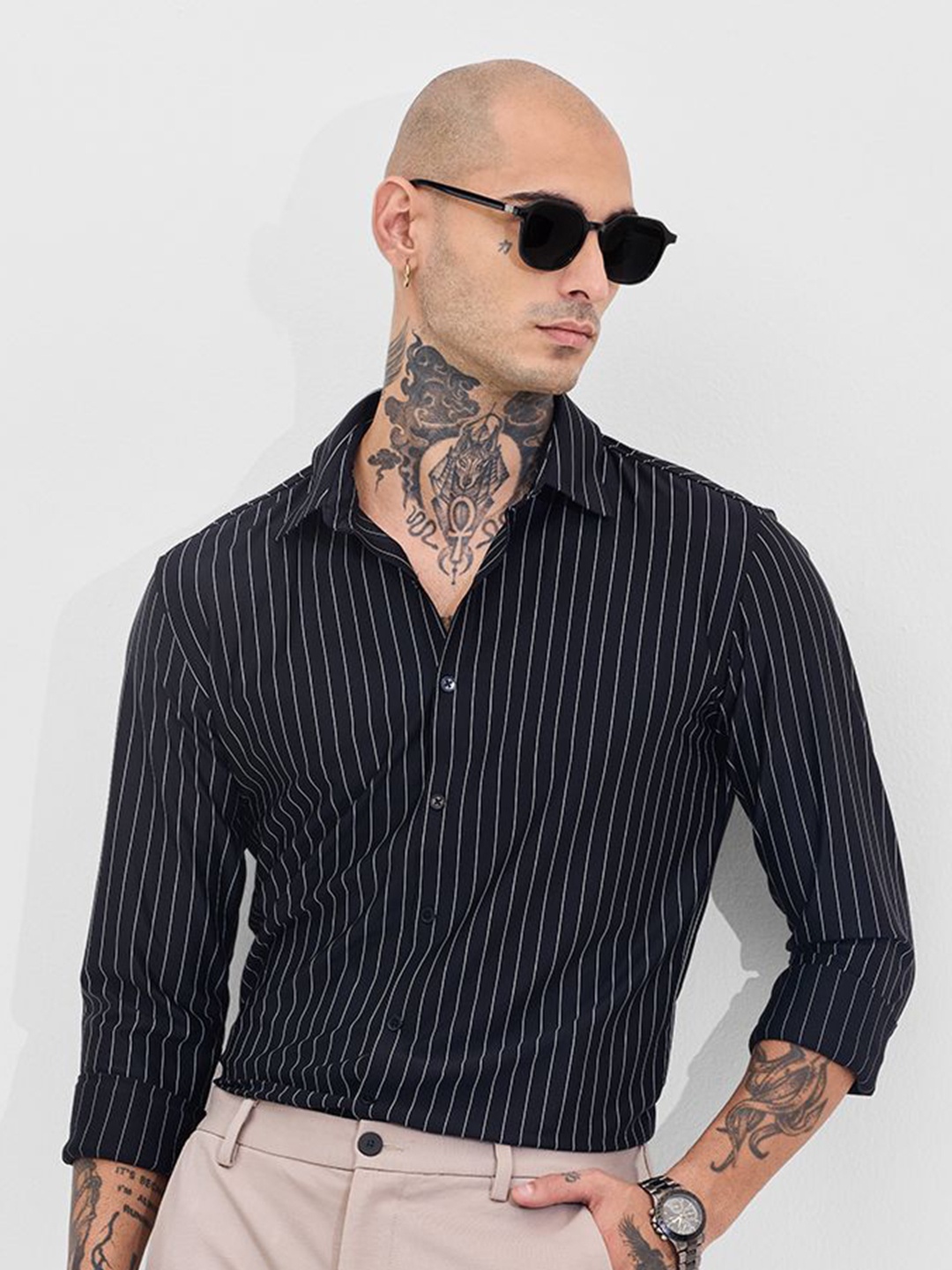 

Snitch Men Slim Fit Pinstripes Opaque Striped Formal Shirt, Black