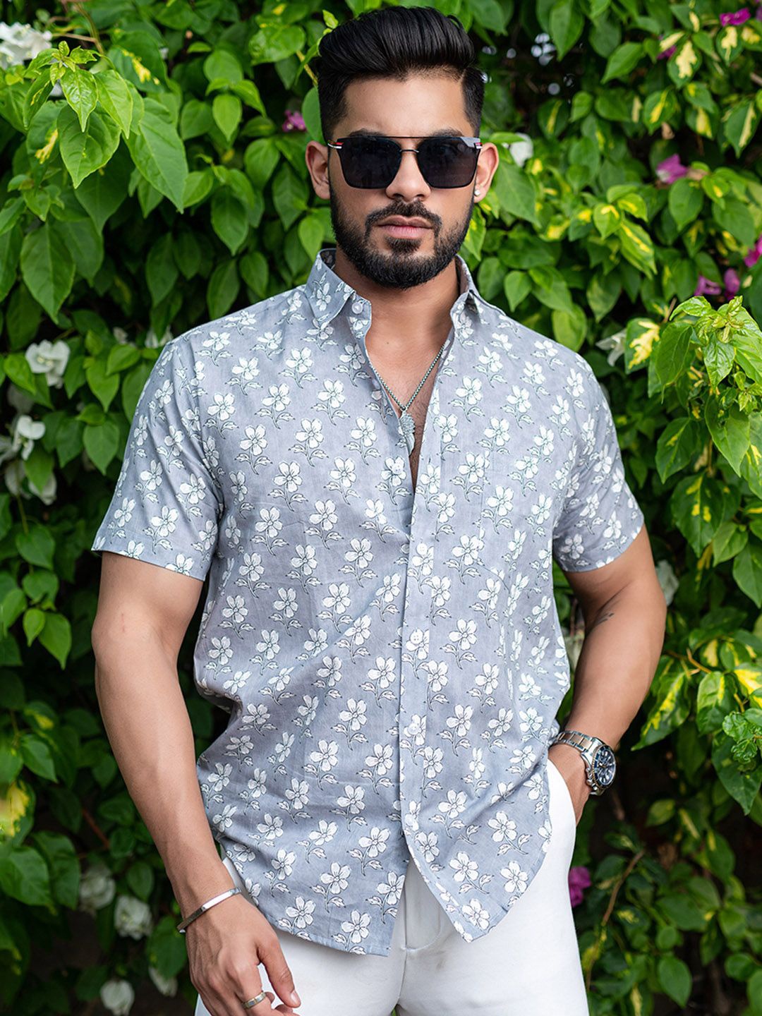 

Tistabene Men Floral Opaque Printed Casual Shirt, Grey
