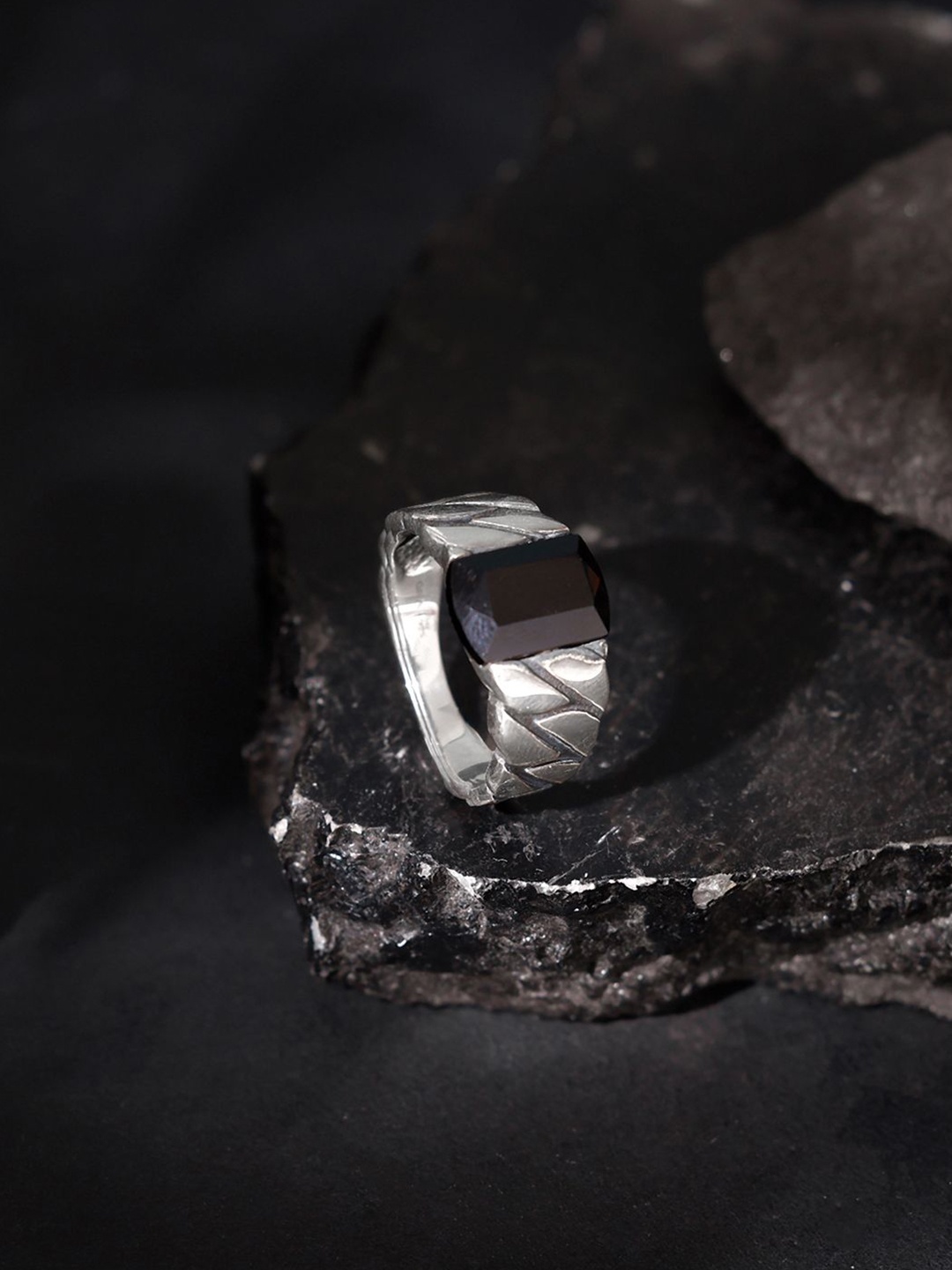 

GIVA 925 Silver Black Rhodium Impeccable Ring For Him