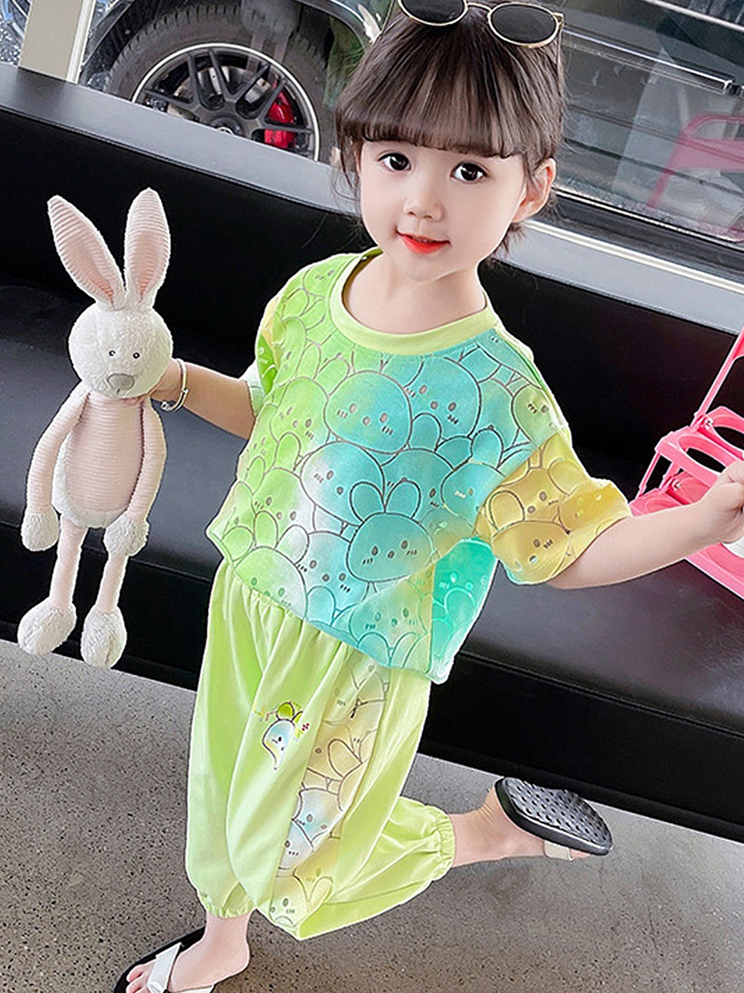 

LULU & SKY Girls Printed Round Neck Pure Cotton T-shirt With Joggers, Green