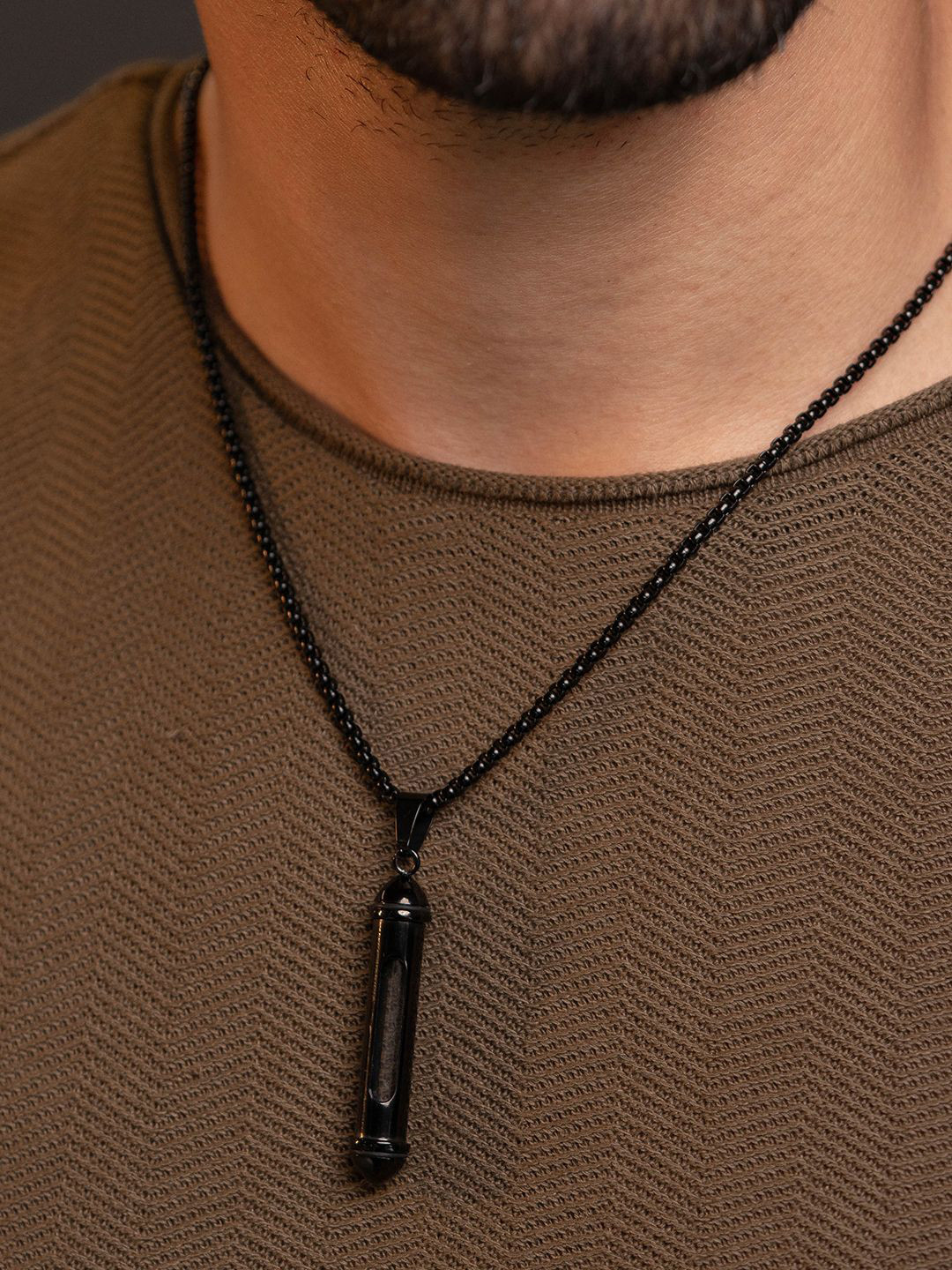 

SWASHAA Stainless Steel Circular Pendant with Chain, Black