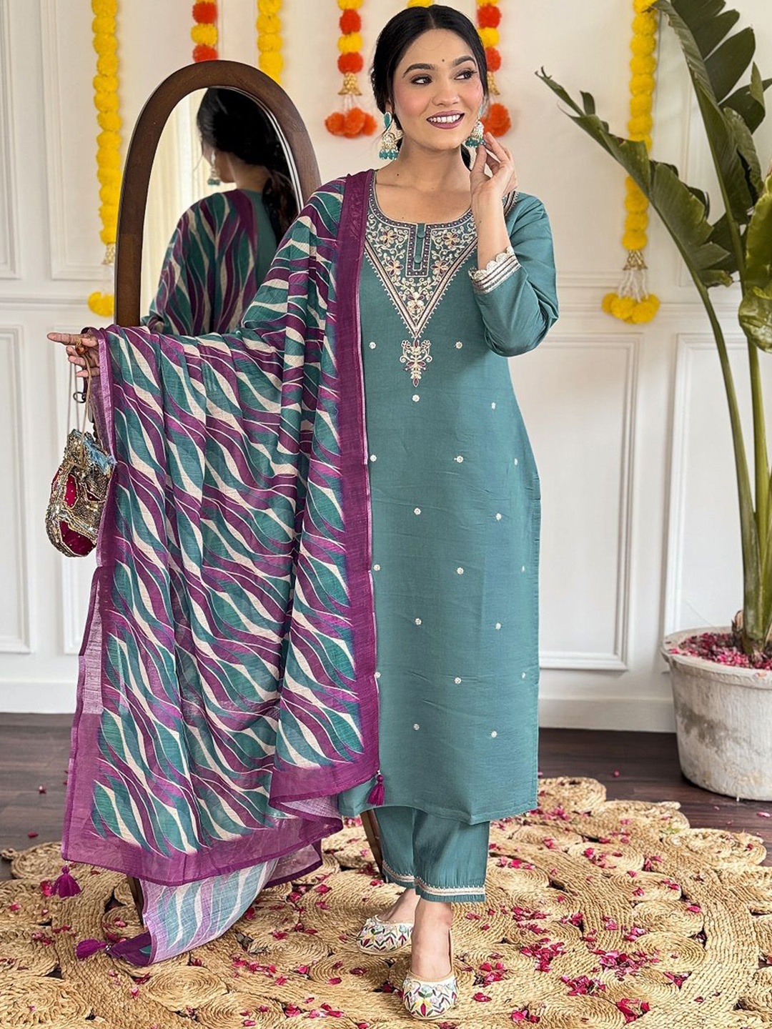 

KAUTIK FABRICS Women Embroidered Regular Thread Work Chanderi Silk Kurta with Trousers & With Dupatta, Grey