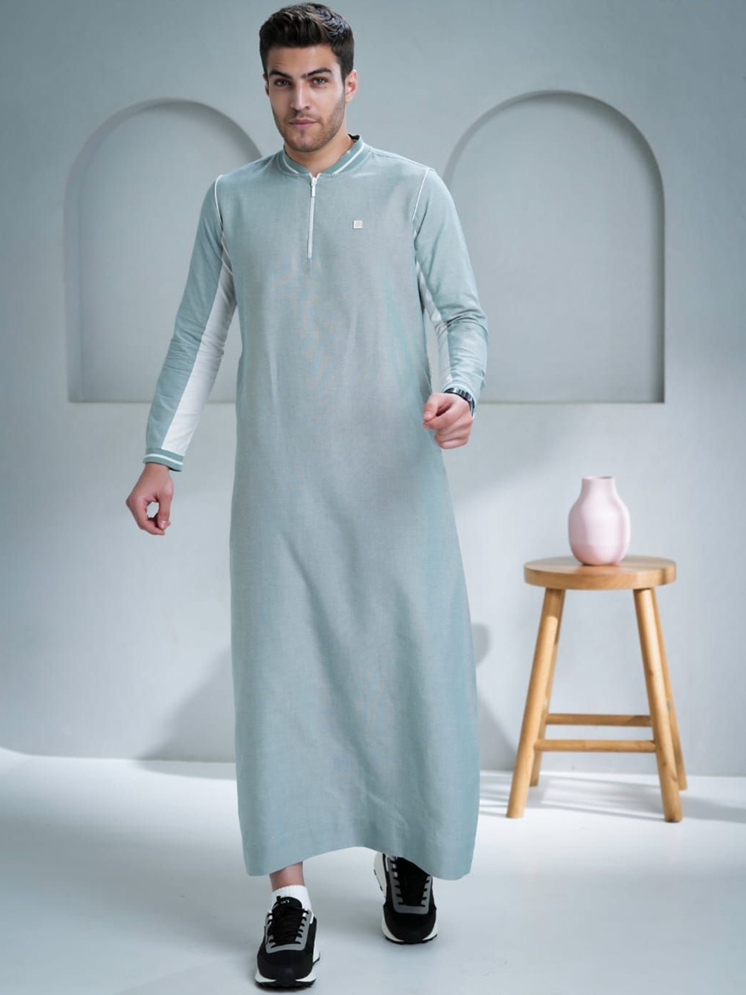 

MASHROO Men Thread Work Kurta, Green
