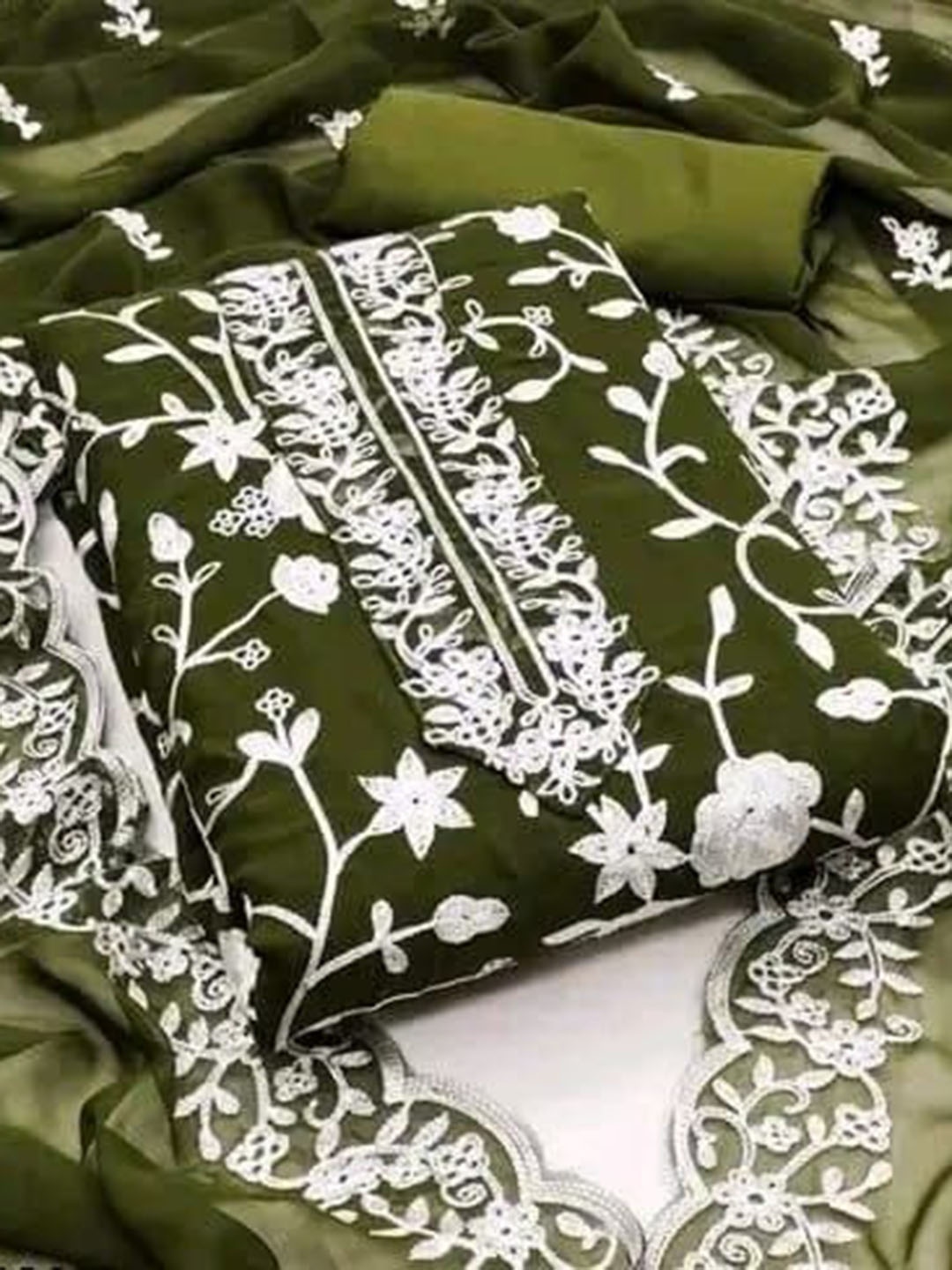 

BlissFlair Floral Embroidered Thread Work Georgette Unstitched Dress Material, Green