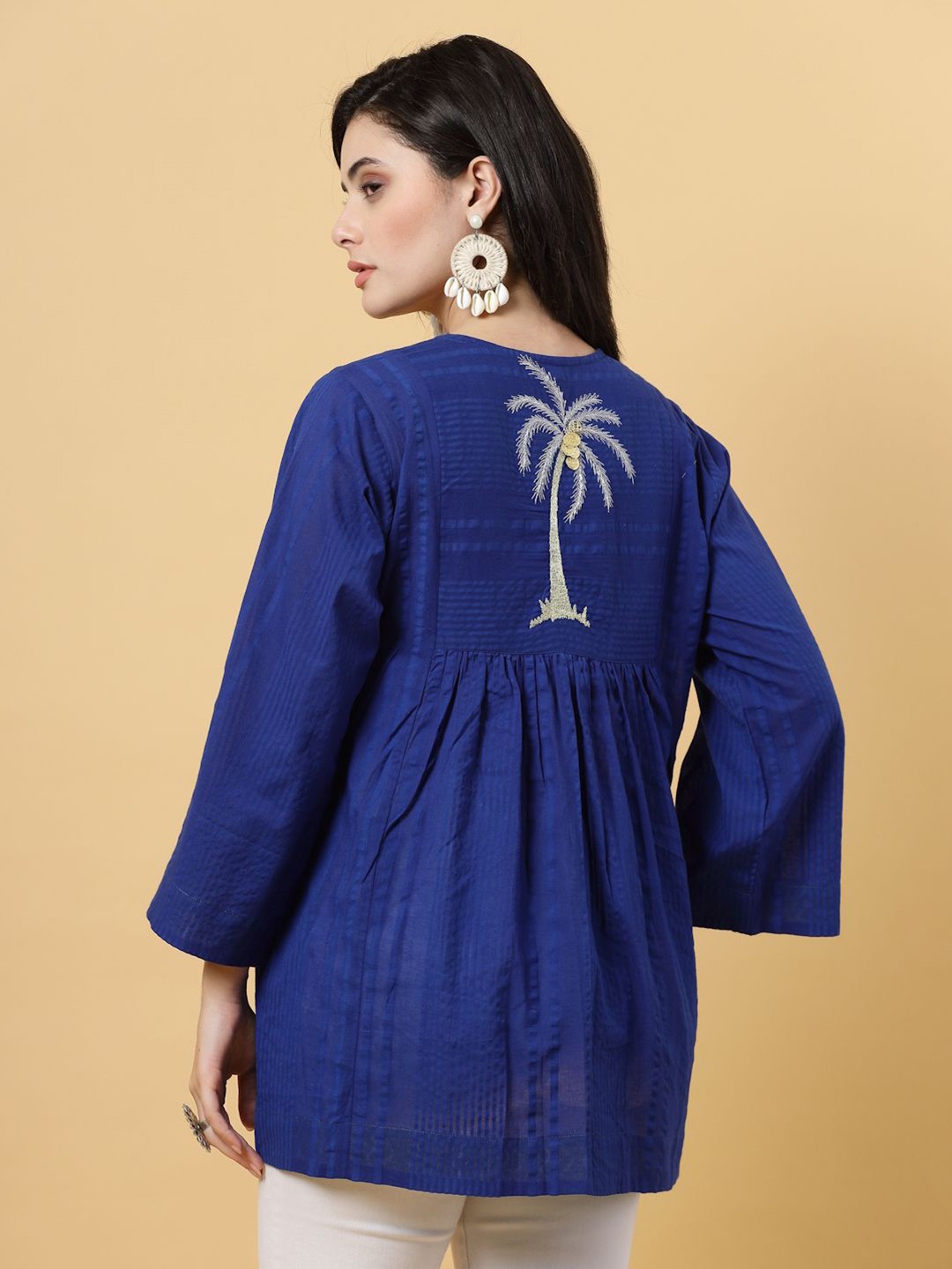 

JAPER KURTI Ethnic Motifs Embroidered Tie-Up Cotton Shrug, Blue
