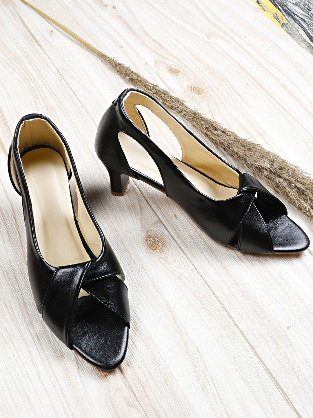 

Commander Shoes Women Crisscross Open-Toe Kitten Heels, Black
